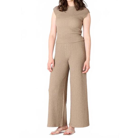 NEW DEX textured wide leg pants in taupe - Picture 4 of 4